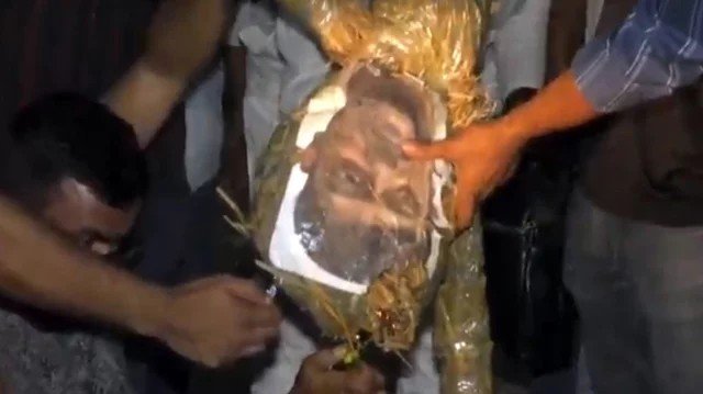 নিজ জেলায় এনসিপি নেতা নাসীরুদ্দীন পাটওয়ারীর কুশপুত্তলিকা দাহ