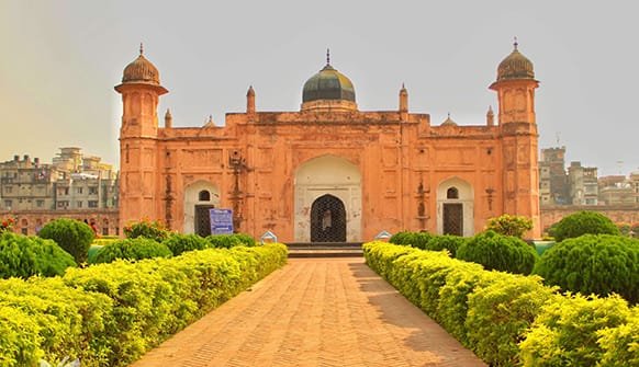 রাজধানীর ভেতরে ঘুরতে যাবেন যেখানে